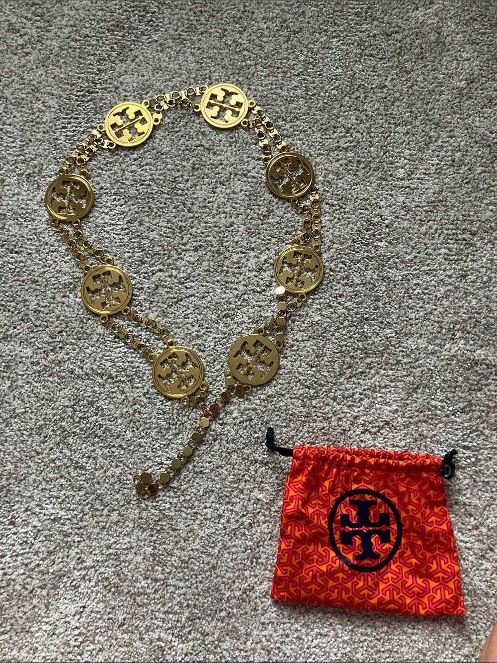 Tory Burch Riva Gold Logo Chain Belt - Picture 2 of 5
